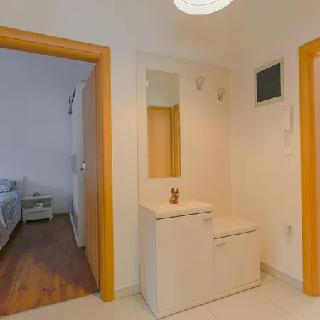 Apartman M&a